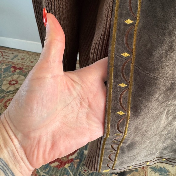 Bob Mackie Brown and Gold Leather Embroidered Jacket - Picture 7 of 9